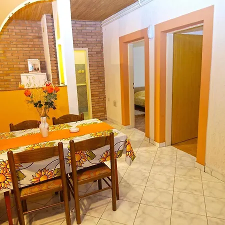 Apartment Fuer 4 Personen Ca 60 Qm In Medulin, Istrien Suedkueste Von Istrien Medulin